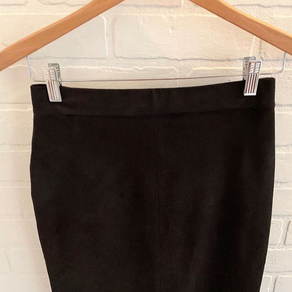 Aritzia Wilfred Free Skirt Lis Vegan Faux Suede Column Side slits Black Size 0 - Picture 5 of 10